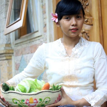 The Reinhold Guesthouse Bali Kerobokan Værelse billede