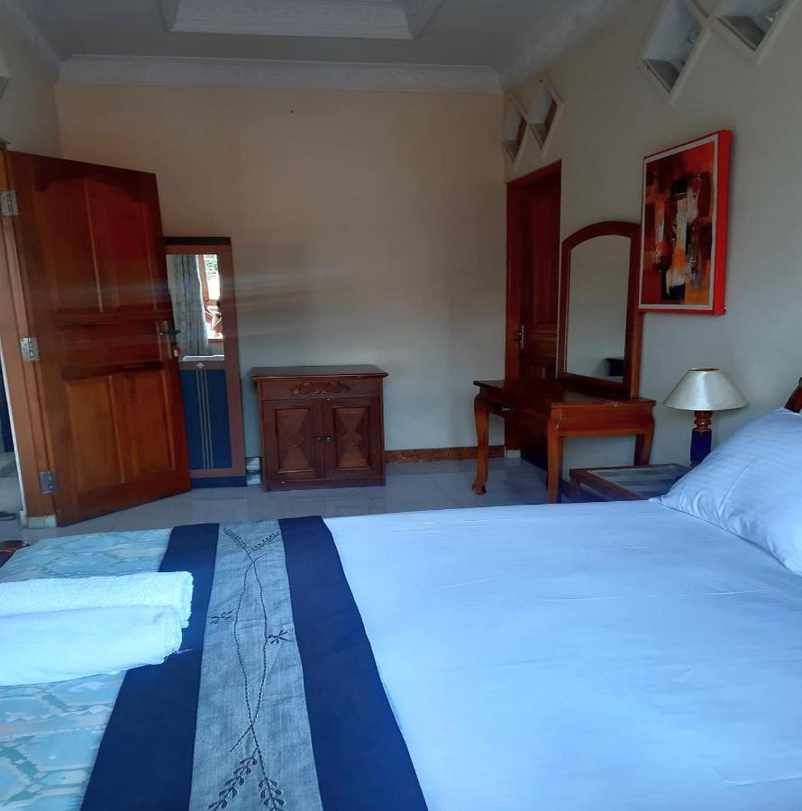 The Reinhold Guesthouse Bali Kerobokan Eksteriør billede