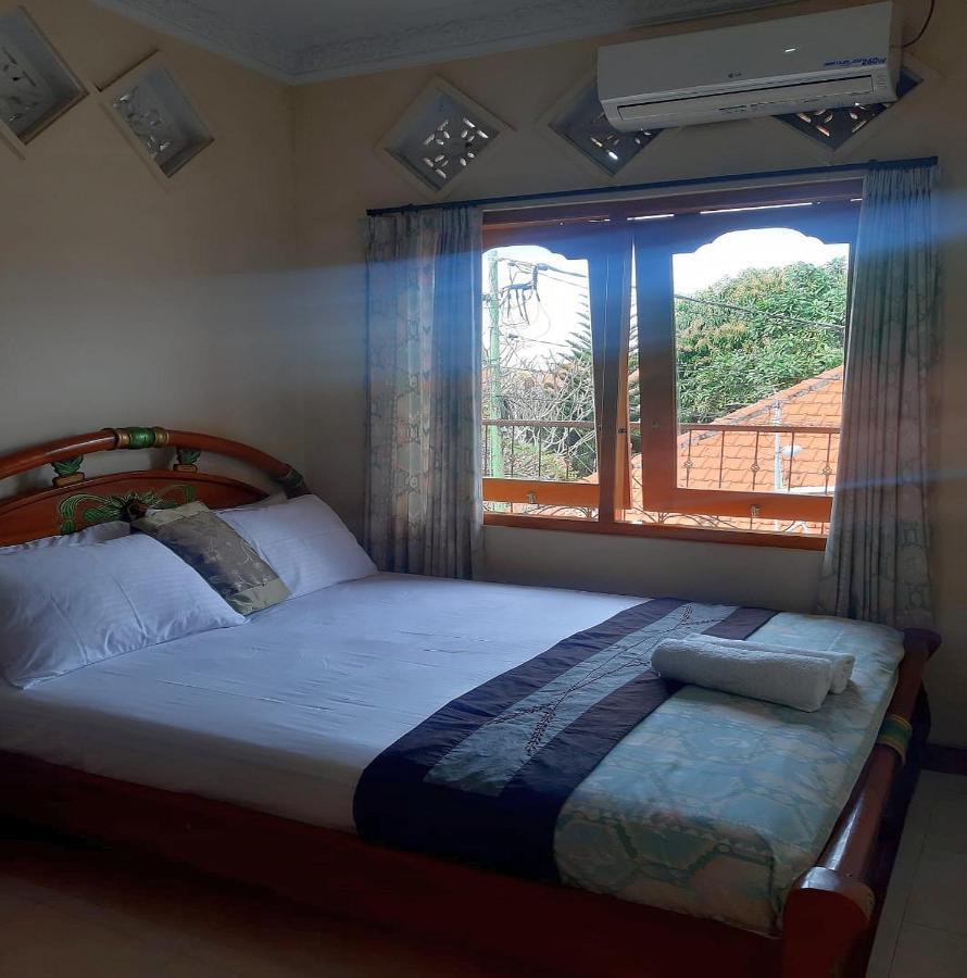 The Reinhold Guesthouse Bali Kerobokan Eksteriør billede