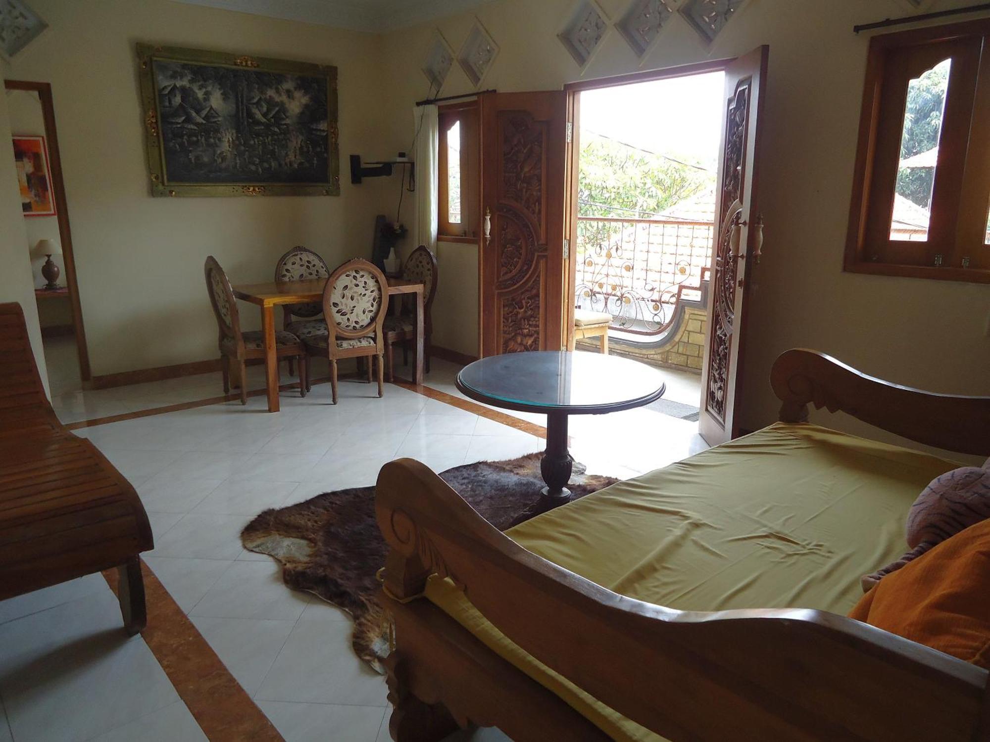 The Reinhold Guesthouse Bali Kerobokan Eksteriør billede