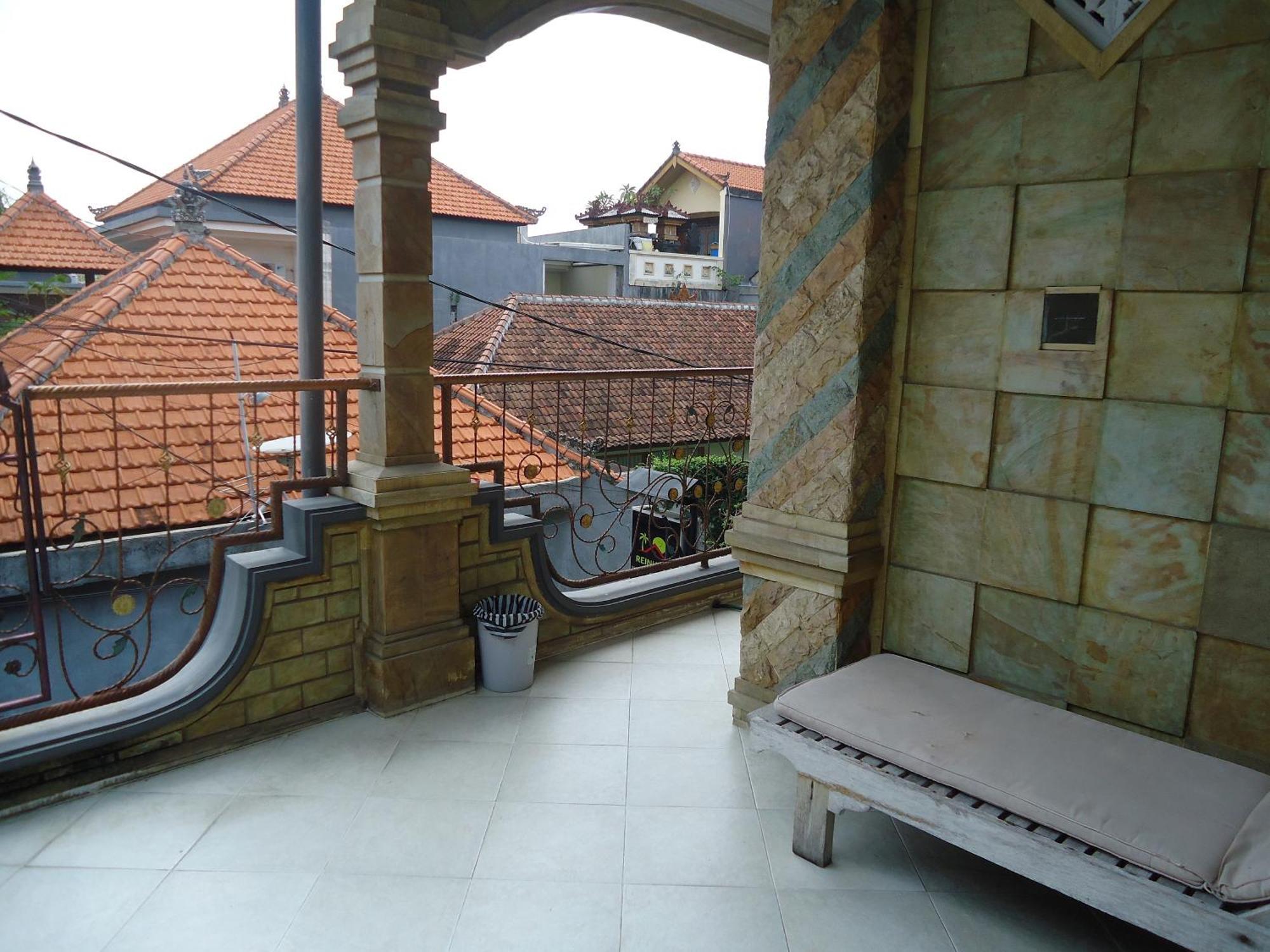 The Reinhold Guesthouse Bali Kerobokan Eksteriør billede