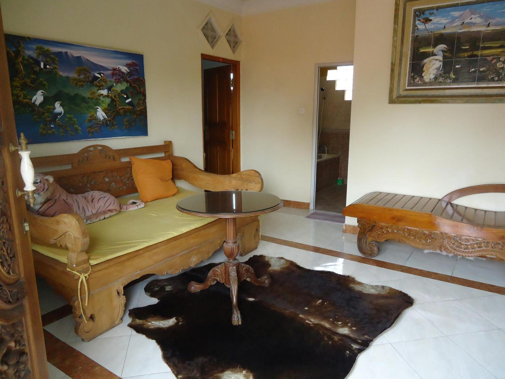 The Reinhold Guesthouse Bali Kerobokan Eksteriør billede