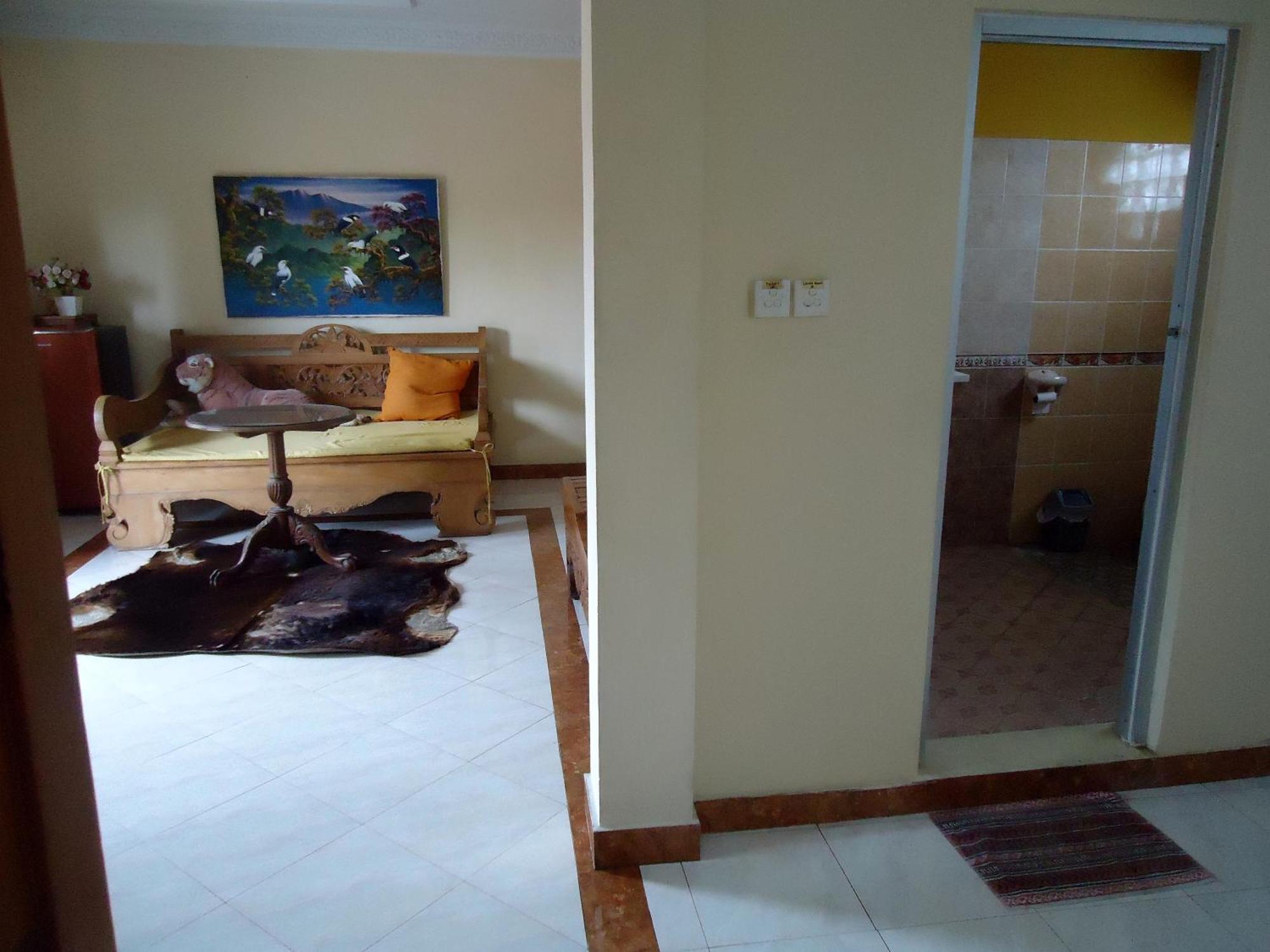 The Reinhold Guesthouse Bali Kerobokan Eksteriør billede