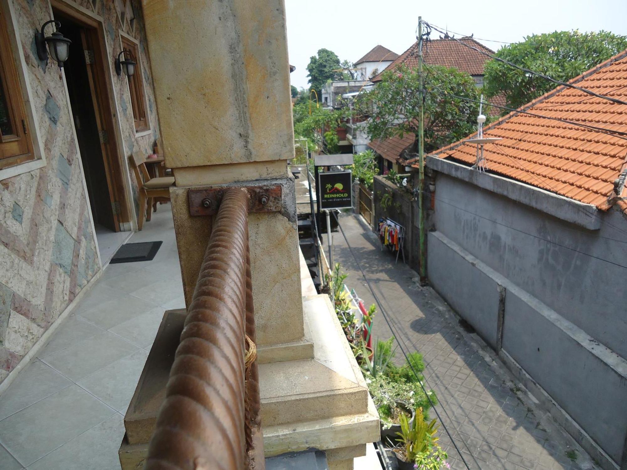 The Reinhold Guesthouse Bali Kerobokan Eksteriør billede
