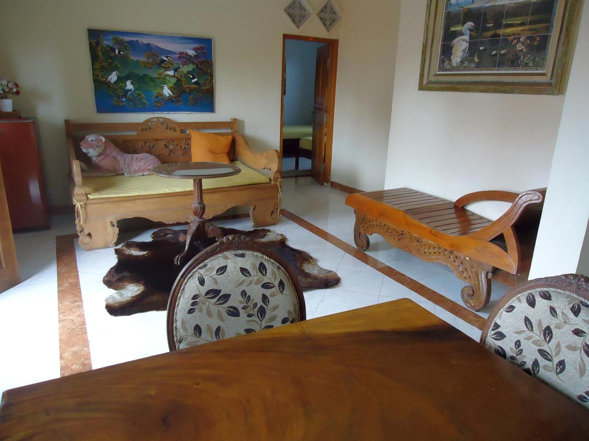The Reinhold Guesthouse Bali Kerobokan Eksteriør billede