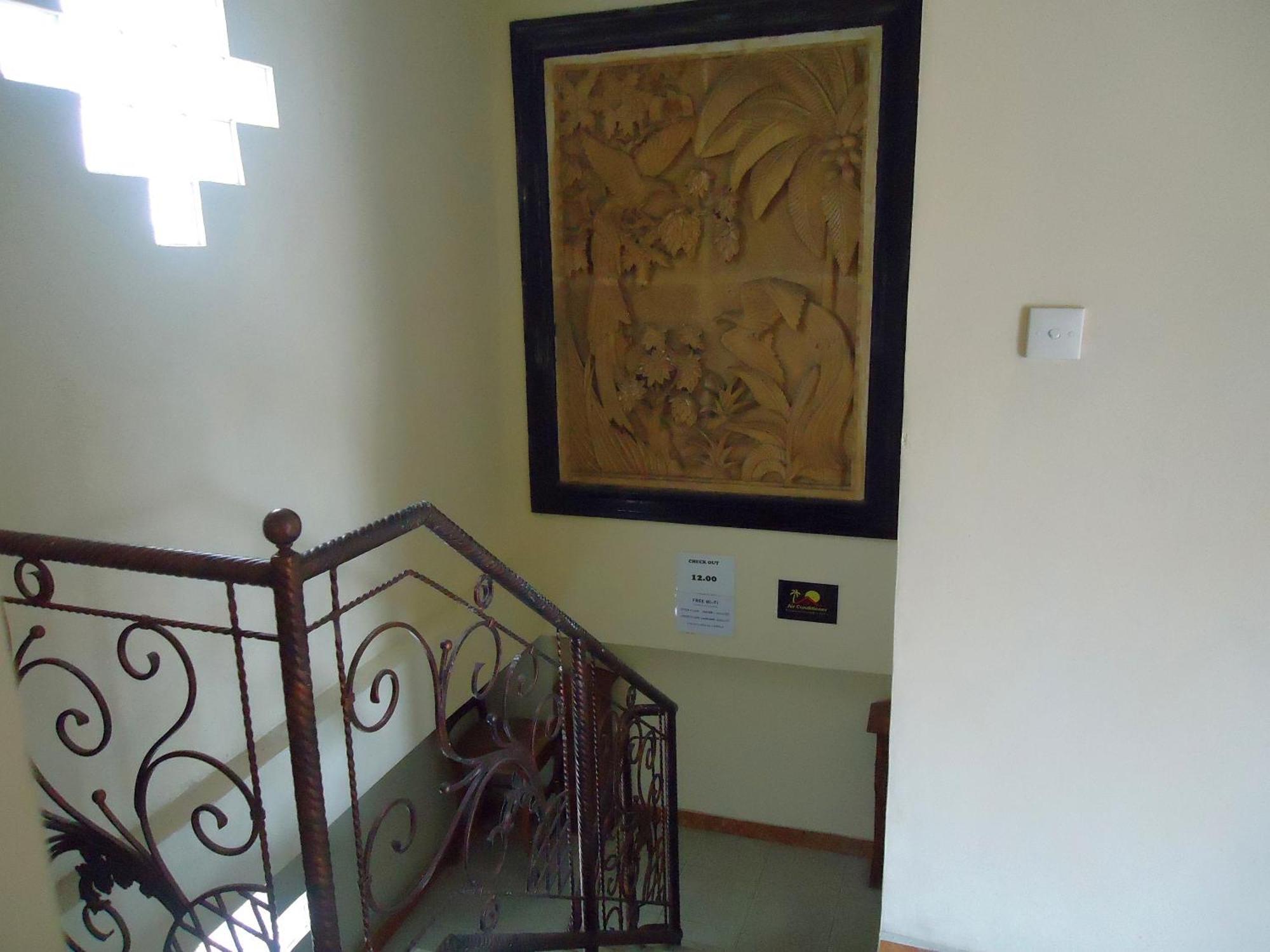 The Reinhold Guesthouse Bali Kerobokan Eksteriør billede